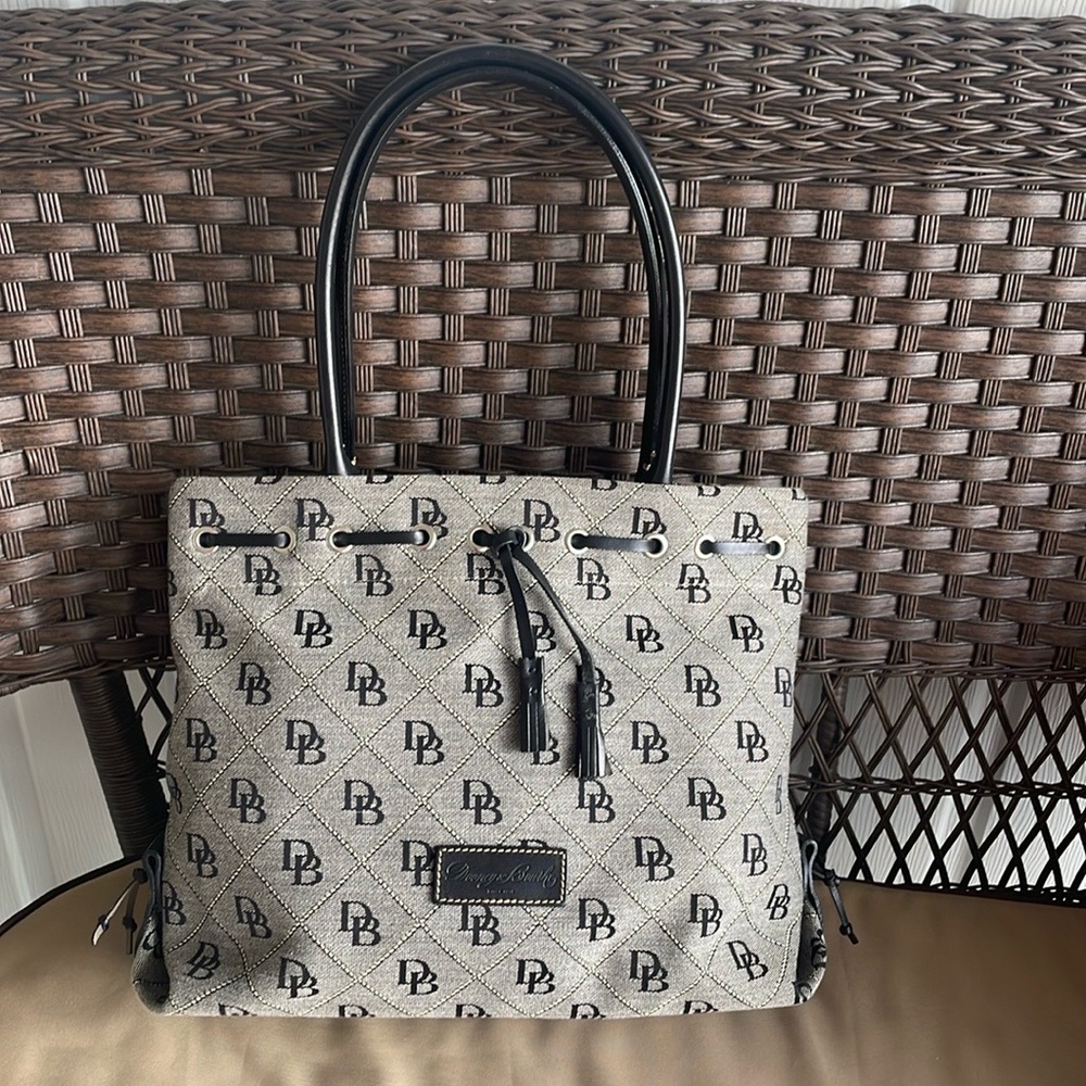 Dooney & Bourke Bag